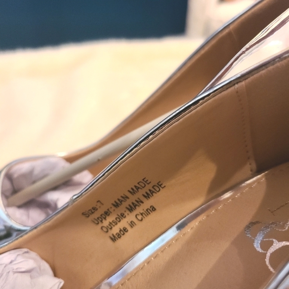 NWOT, New York and Company, silver metallic, size 7 - Picture 6 of 7
